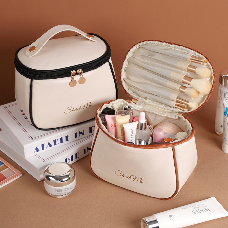 Skincare D'Alba - Duża podróżna torba na kosmetyki z